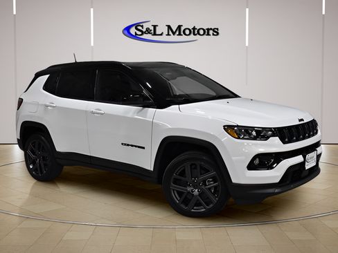 New 2026 Jeep Compass Limited w/ Sun, Sound & Navigation Group AWD/4WD image 7