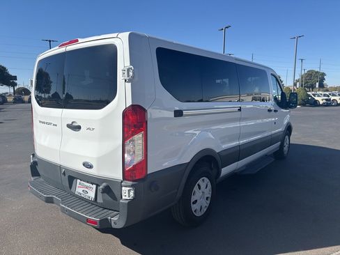 Used 2017 Ford Transit 350 XLT image 8