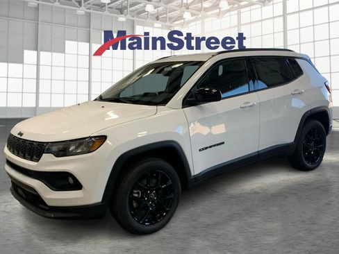New 2026 Jeep Compass Latitude AWD/4WD image 1