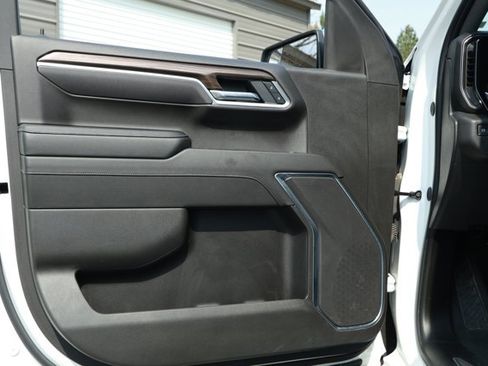 Used 2025 Chevrolet Silverado 1500 LT image 21