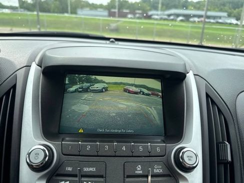 Used 2016 Chevrolet Equinox LT FWD image 18