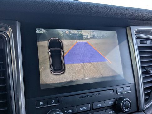 Used 2018 Porsche Macan image 27
