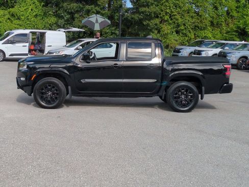Used 2023 Nissan Frontier SV w/ Midnight Edition Package AWD/4WD image 8