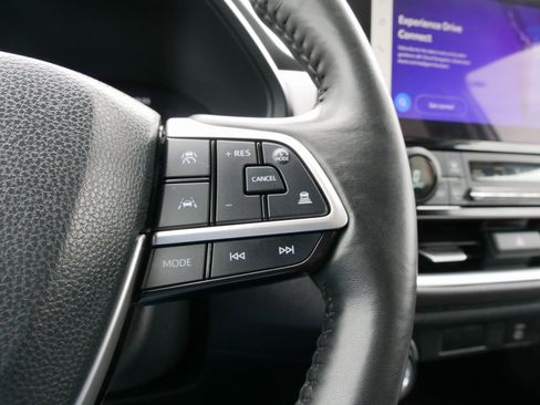 Used 2024 Toyota Grand Highlander XLE image 23