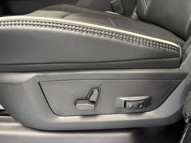 New 2026 RAM 2500 Laramie w/ Night Edition AWD/4WD image 13