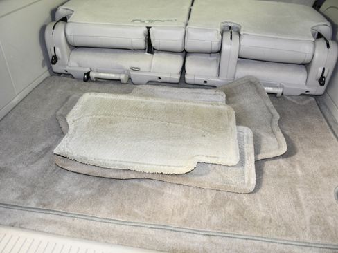 Used 2013 Chevrolet Suburban LTZ image 52