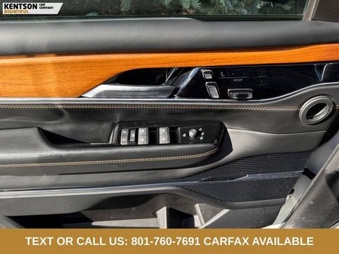 Used 2024 Jeep Grand Wagoneer L Series III AWD/4WD image 19