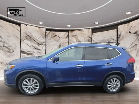 Used 2018 Nissan Rogue SV w/ Premium Package AWD/4WD image 8