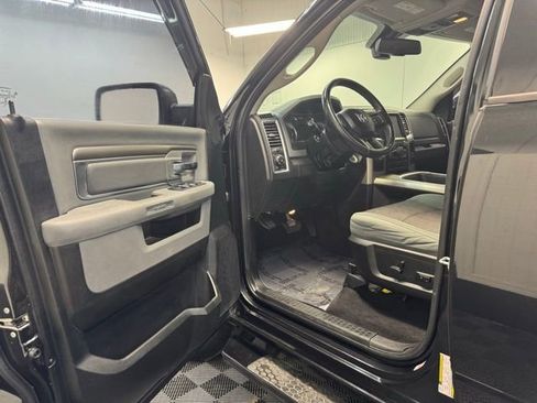 Used 2018 RAM 1500 Big Horn image 11