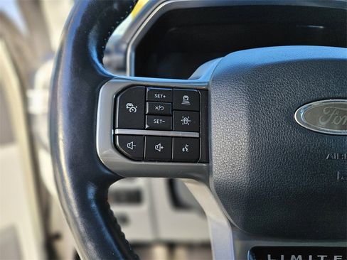 Used 2022 Ford F150 Limited image 27