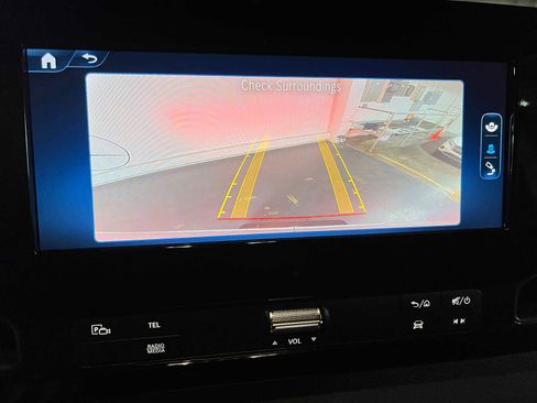 Used 2025 Mercedes-Benz Sprinter 2500 image 36