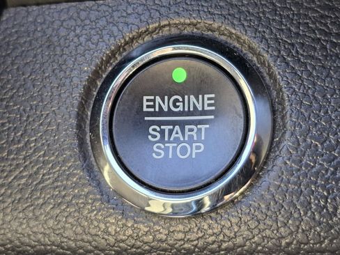 Used 2021 Ford Expedition Limited image 14