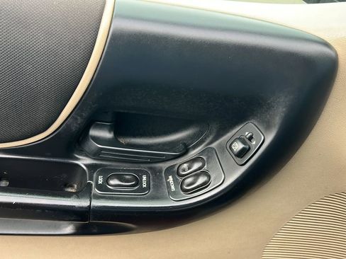 Used 2004 Ford Ranger XLT image 16