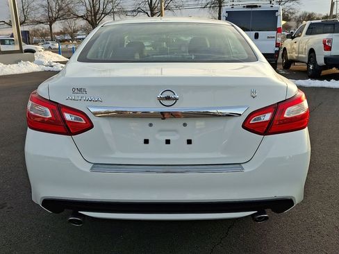 Used 2017 Nissan Altima 2.5 S w/ Power Driver Seat Package image 5