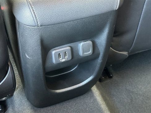 Used 2021 Chevrolet Colorado ZR2 image 16