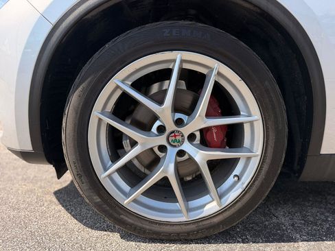 Used 2019 Alfa Romeo Stelvio Ti Sport w/ Quick Order Package 22S Sport AWD/4WD image 29