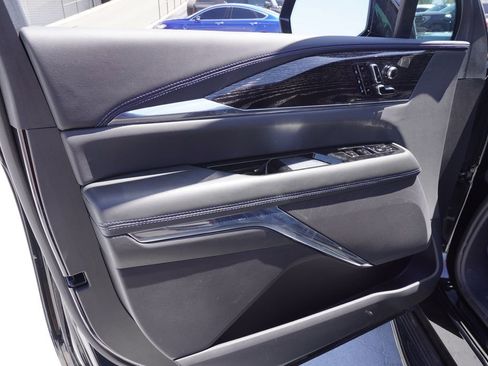 New 2025 Cadillac Escalade IQ Luxury 1 w/ Smart Trailering package image 15