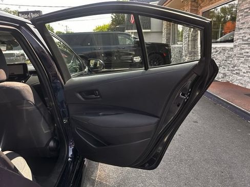 Used 2025 Toyota Corolla LE FWD image 16