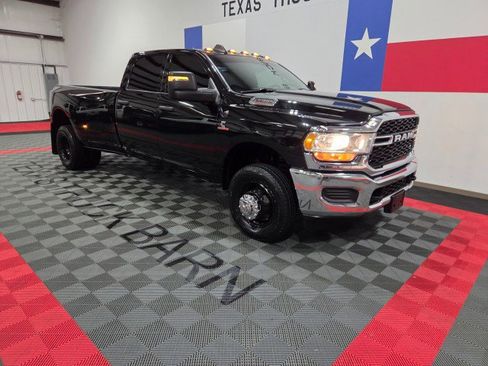 Used 2024 RAM 3500 Tradesman w/ Chrome Appearance Group AWD/4WD image 23