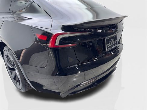Used 2024 Tesla Model 3 Performance image 19