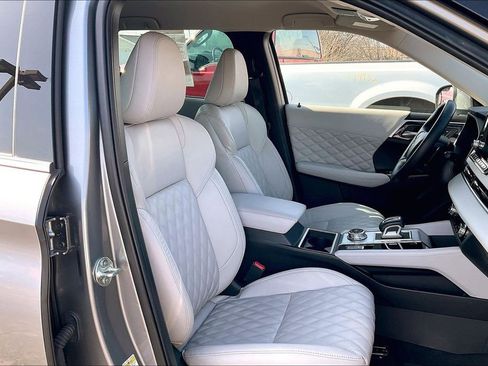 Used 2022 Mitsubishi Outlander SEL image 7