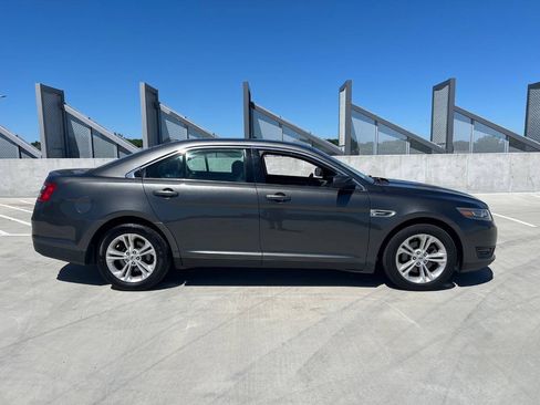Used 2018 Ford Taurus SEL FWD image 7