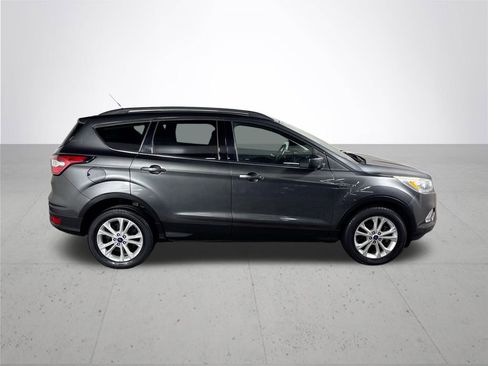Used 2017 Ford Escape SE w/ SE Leather Comfort Package AWD/4WD image 5