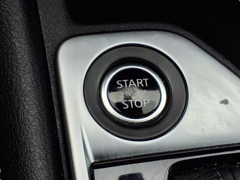 Used 2025 Nissan Sentra SV w/ All-Weather Package FWD image 10