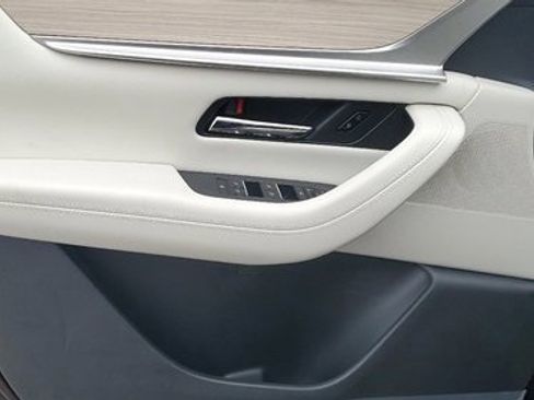 Certified 2024 MAZDA CX-90 Plug-In Hybrid w/ Premium Plus image 17