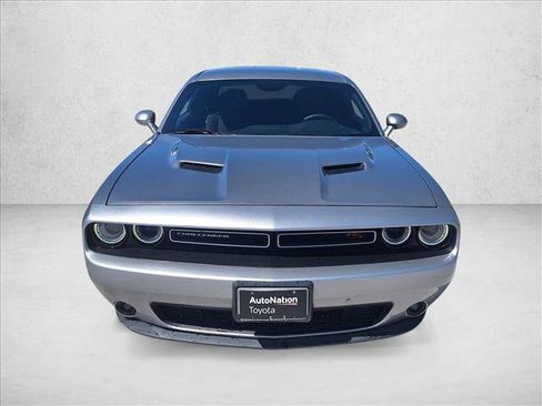 Used 2015 Dodge Challenger R/T w/ Quick Order Package 22B R/T RWD image 2