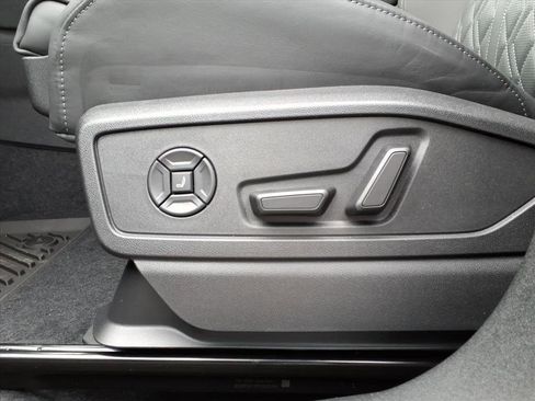 New 2025 Audi SQ5 Premium Plus AWD/4WD image 12