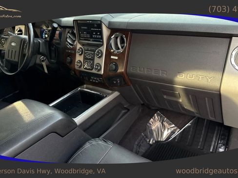 Used 2015 Ford F250 Lariat w/ Lariat Ultimate Package image 38