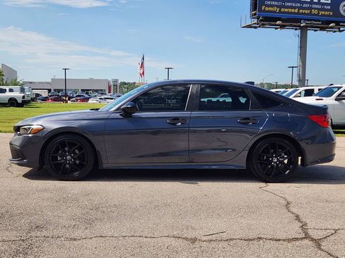 Used 2023 Honda Civic Sport image 4