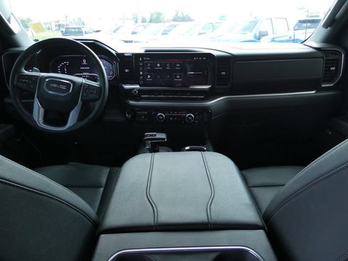 Used 2025 GMC Sierra 1500 SLT w/ SLT Convenience Package AWD/4WD image 22