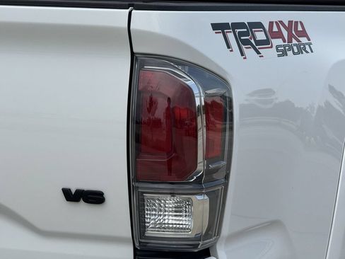 Used 2023 Toyota Tacoma TRD Sport w/ Technology Package AWD/4WD image 10