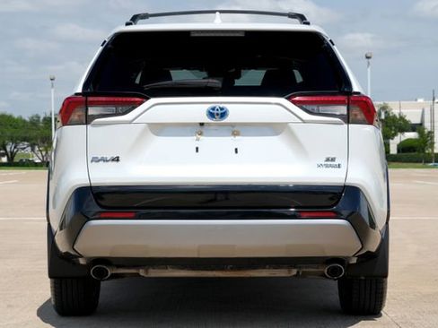 Used 2024 Toyota RAV4 SE w/ Convenience Package AWD/4WD image 10