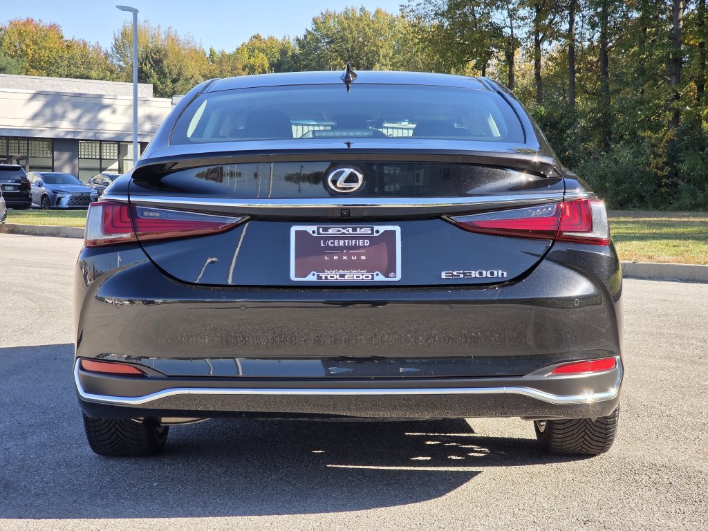 Certified 2023 Lexus ES 300h w/ Accessory Package (Z2) FWD image 9