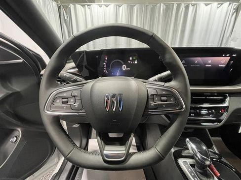 New 2025 Buick Envista Avenir image 22