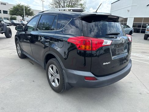 Used 2015 Toyota RAV4 XLE image 4
