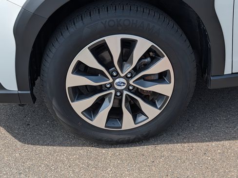 Used 2025 Subaru Outback Limited AWD/4WD image 15