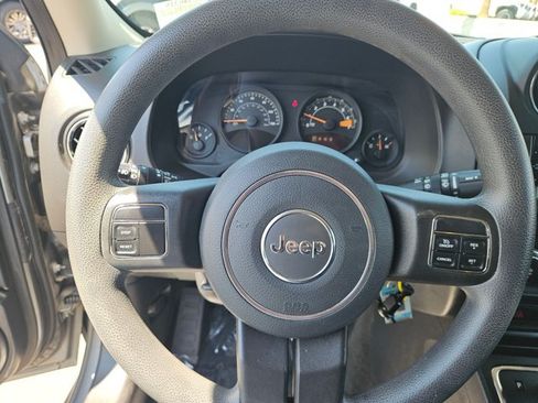 Used 2014 Jeep Patriot Sport w/ Power Value Group AWD/4WD image 11