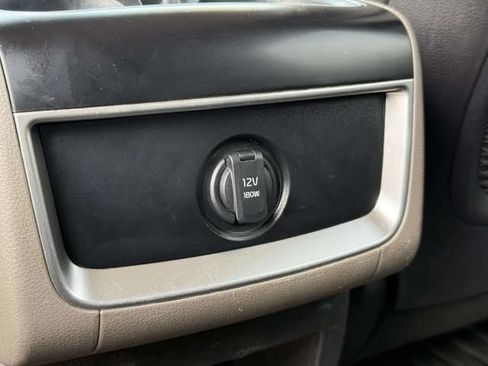 Used 2026 Kia Carnival FWD image 15