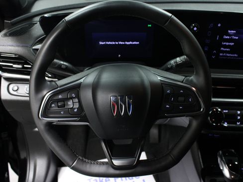 Used 2024 Buick Envista Sport Touring w/ Convenience I Package FWD image 17