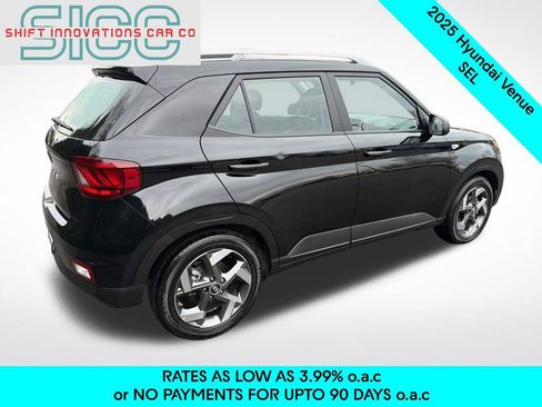 Used 2025 Hyundai Venue SEL FWD image 6