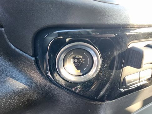 New 2026 GMC Sierra 1500 Elevation image 17