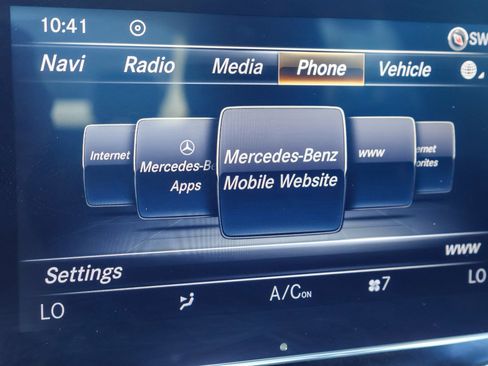 Used 2017 Mercedes-Benz C 300 Sedan image 4