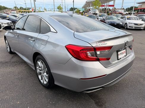 Used 2018 Honda Accord LX image 3