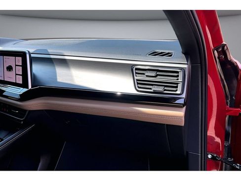Used 2024 Volkswagen Atlas Cross Sport SE FWD image 49