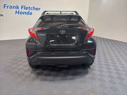 Used 2021 Toyota C-HR LE FWD image 4