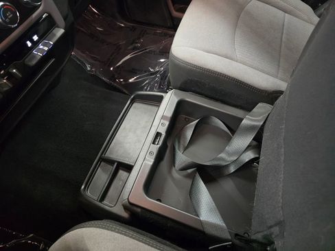 Used 2024 RAM 2500 Big Horn w/ Bed Utility Group image 28